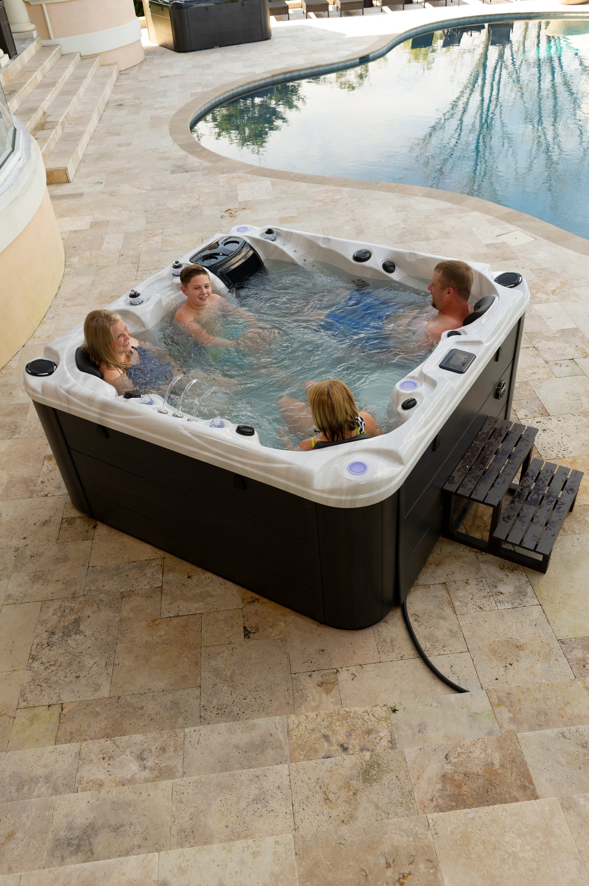 Catalina Spas Aurora Hot Tub